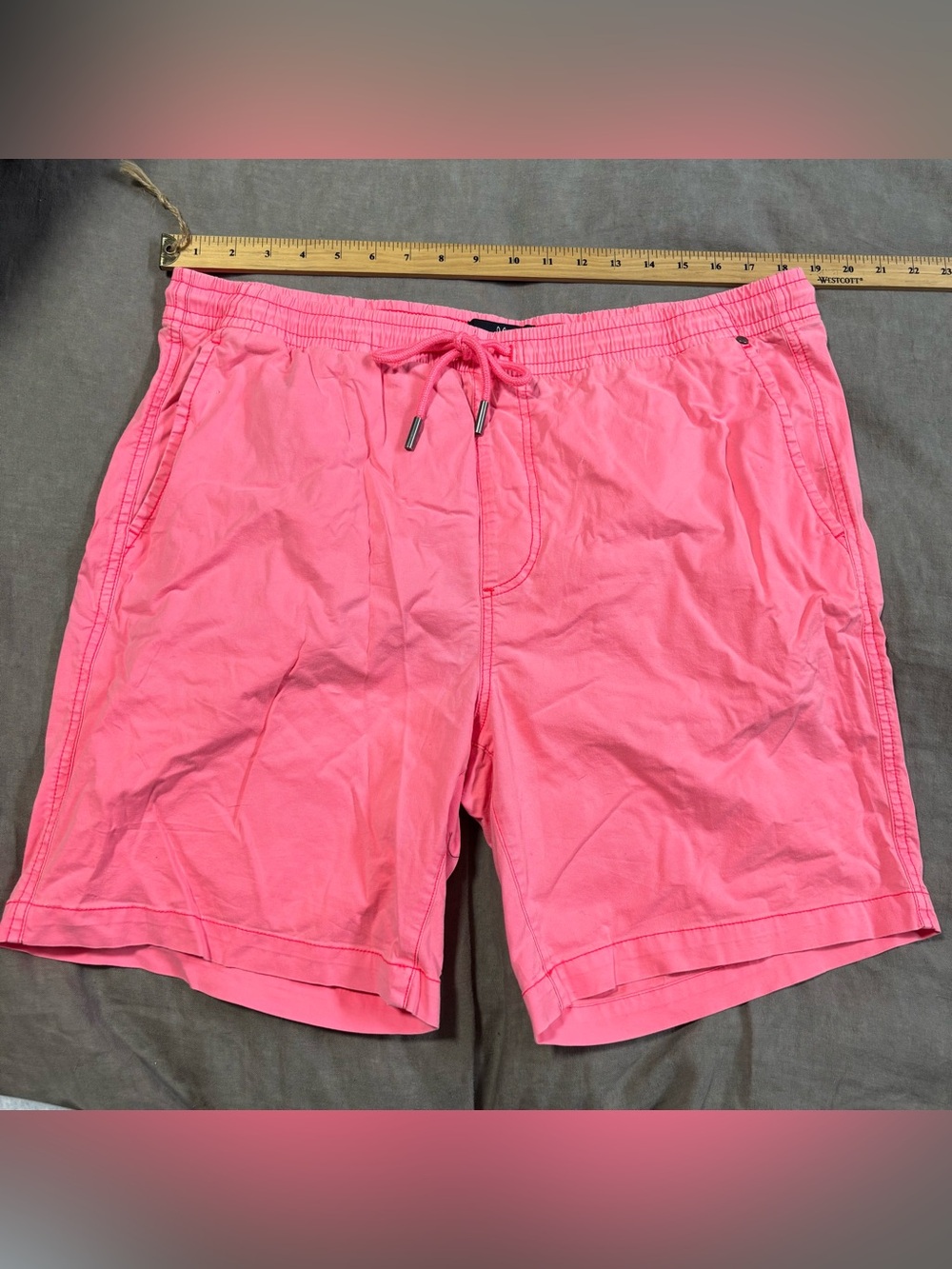 Psycho Bunny Men's Bright Pink Drawstring Athletic Shorts